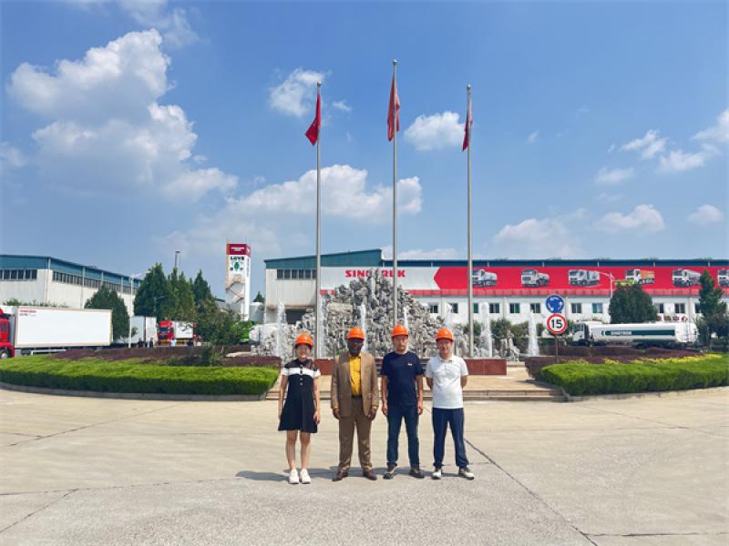 visting SINOTRUK jinan factory