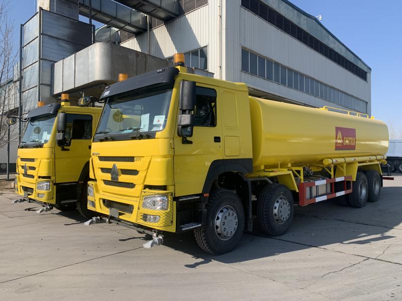 HOWO 8X4 25000 liters fuel tanker truck